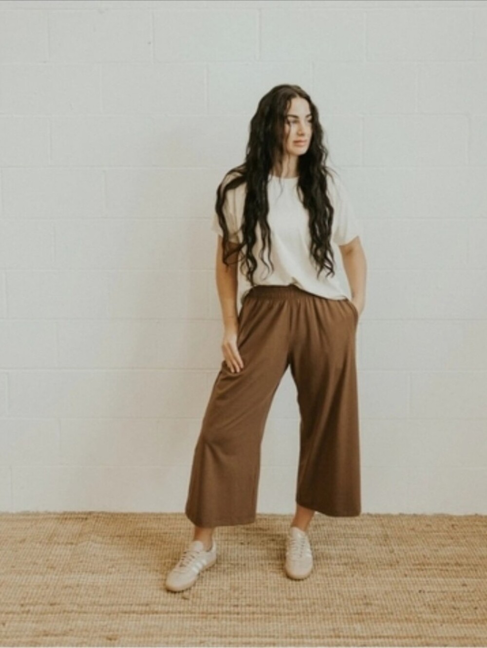 32. Jax + Lennon Stretch Waist Ankle Pant